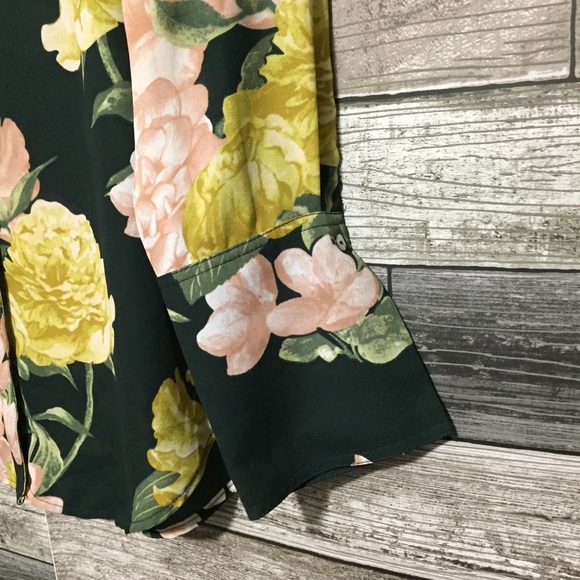 H&M Conscious Floral Blouse Women’s 8 Green Semi Sheer Long Line Button Front. - Picture 8 of 12